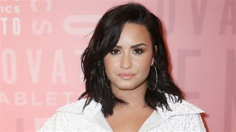 Demi Lovato Felt ‘Insecure’ About This Swimsuit Photo